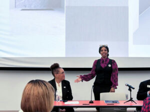 Photo by City of South Fulton on March 25, 2025. Pode ser uma imagem de 4 pessoas, pessoas em pé e texto.