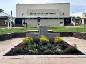 We are bringing new life to our College Park Memorial Commons by repurposing and beautifying our World War II Monument which has been in need of TLC for quite some time. Special thanks to everyone who made this dream a reality! #buildingcollegeparkbetter